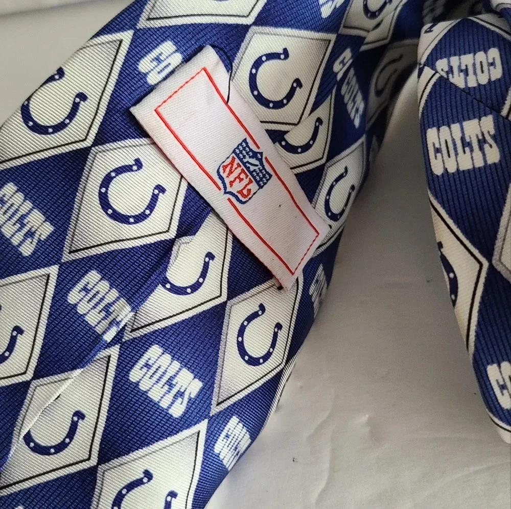 NFL Indianapolis Colts mens tie blue /white horse shoe logo silk
